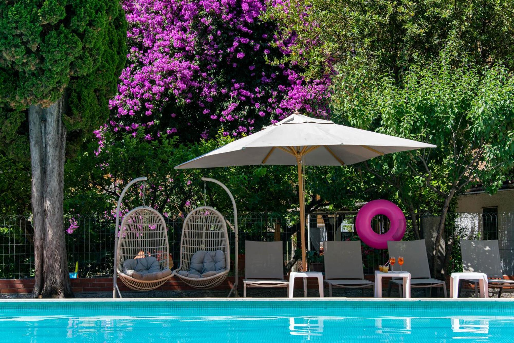 Hotel Helios Diano Marina Exterior photo